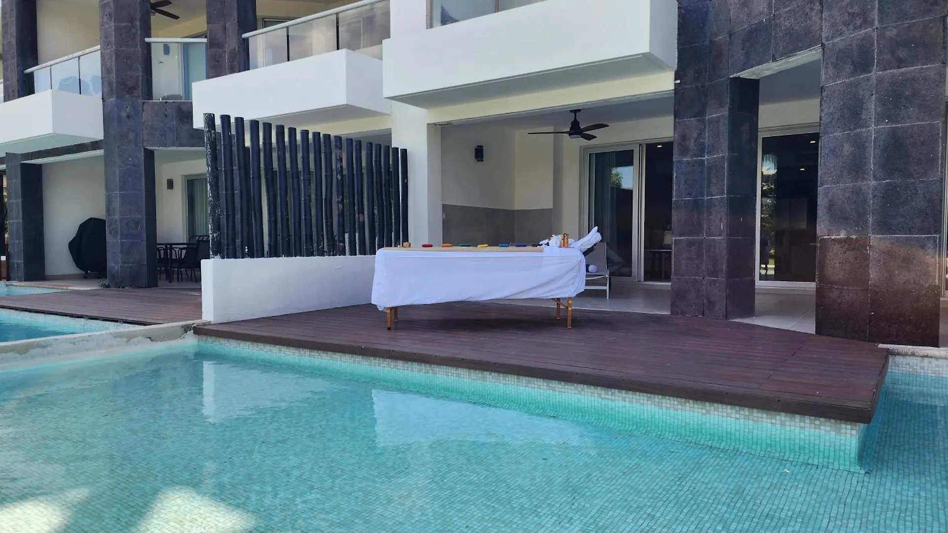 פלאייה דל כרמן Mareazul Lovely Swim-Up Family Apartment And Beach Club