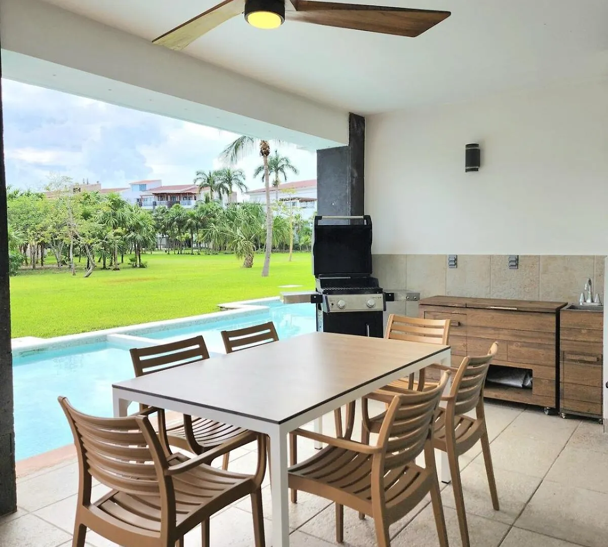 פלאייה דל כרמן Mareazul Lovely Swim-Up Family Apartment And Beach Club